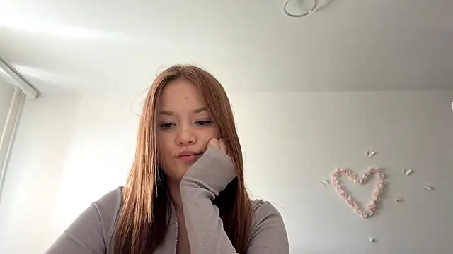 LauranAngelbeck's Live XXX Chat