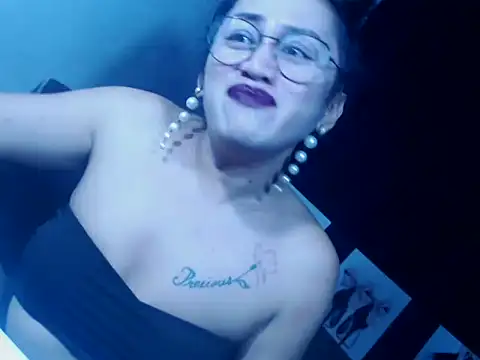 Temptationcock69_eva Adlı Modelin Web Kamerası Şovu