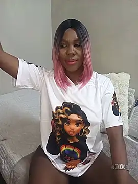 Tinnypussie 라이브 XXX 채팅