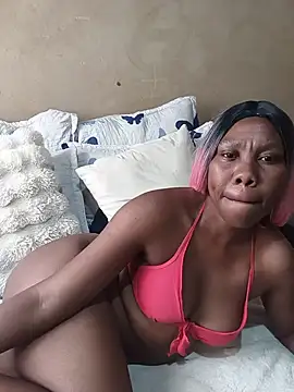 Czat XXX na żywo – Tinnypussie