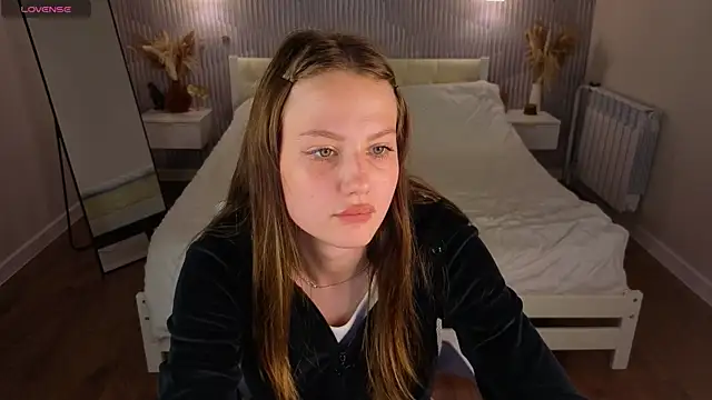 Vanessa_Sinclairr Adlı Modelin Canlı XXX Sohbeti