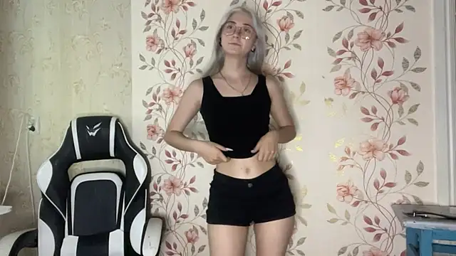 WhitePowerGirl's Live XXX Chat