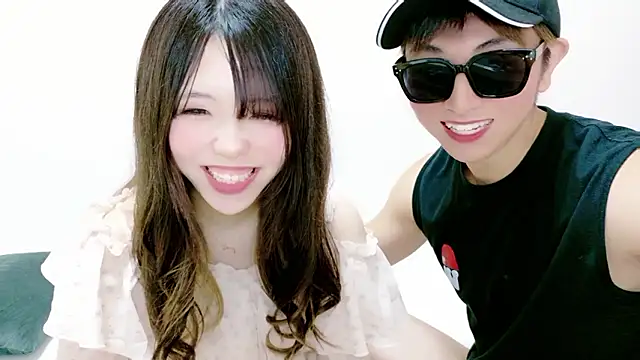 reo__ku Show in webcam