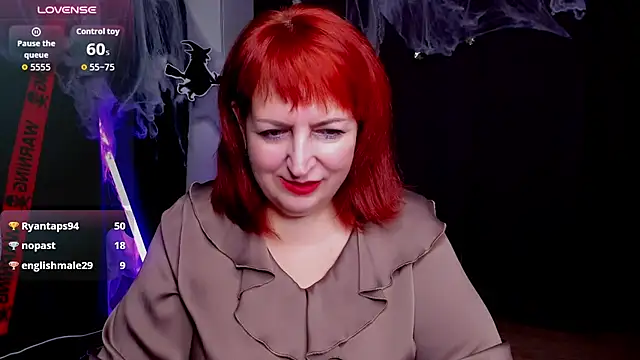 Chat +18 de Joana_Woods ao vivo
