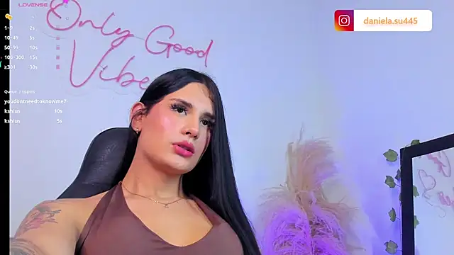 Show de MiaDaniella__ na webcam