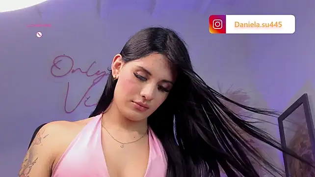 MiaDaniella__ Show in webcam