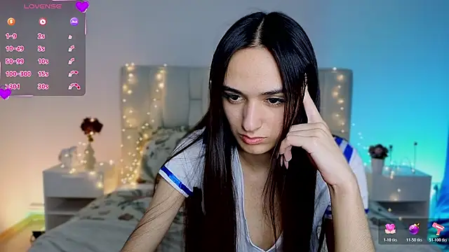 Show modela Kitty_mi1a na web-kameri