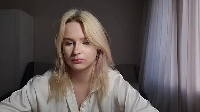 BloomMoon Webcam Show