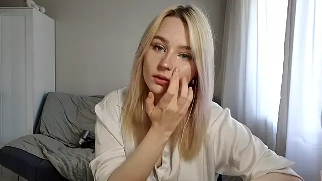 BloomMoon's Live XXX Chat