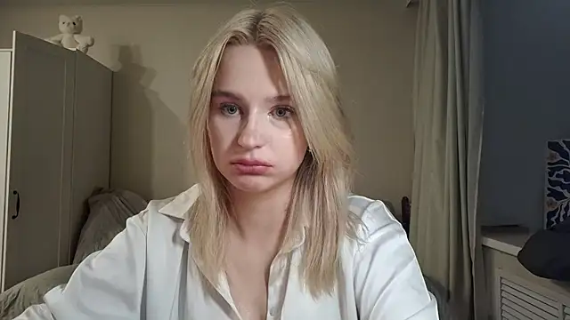 BloomMoon Live XXX Chat