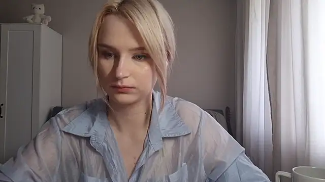 BloomMoon Adlı Modelin Canlı XXX Sohbeti