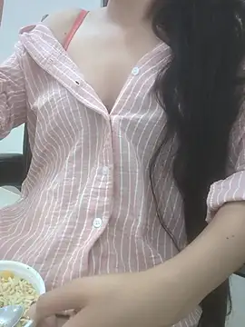 sushmita0 Adlı Modelin Web Kamerası Şovu