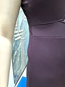sushmita0 Adlı Modelin Canlı Sohbet Odası