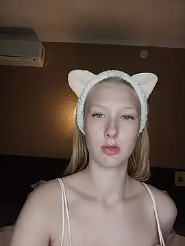 Oh_My_Evaaa Adlı Modelin Canlı XXX Sohbeti