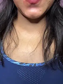 NAUGHTY_PRIYANKAA 웹캠 쇼