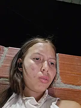 Chat soba uživo modela Khelmi