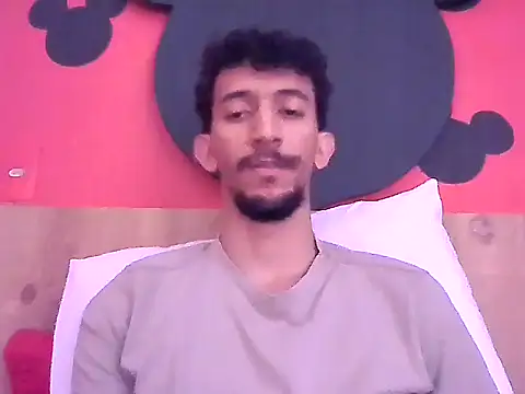 kngmah 在線直播表演