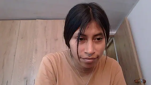 Pocahontas_Honey Ruang Obrolan Langsung
