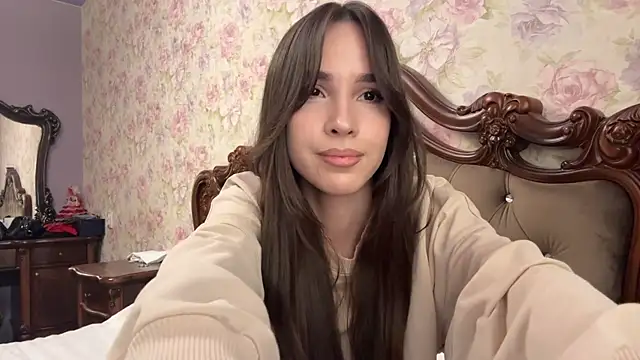 Show modela RhebaMeinecke na web-kameri