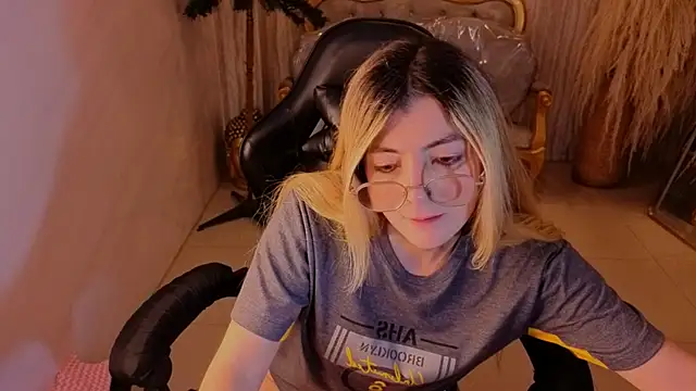 Kriistal_s' Live XXX Chat