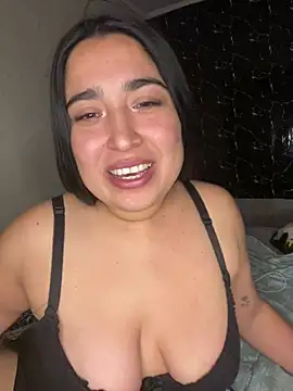 הופעת וובקאם של Kittynoir_Chile