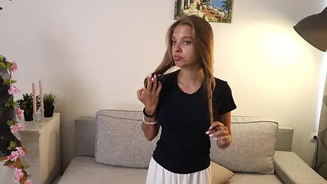 Онлайн чат XXX Kelly_Clarks