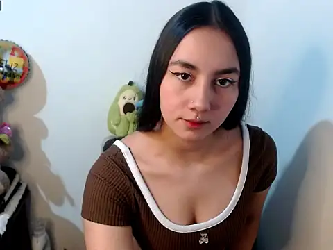 _PrettyLau10 Chat XXX in diretta