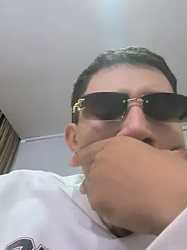 Show de Thiagoo_Vega na webcam