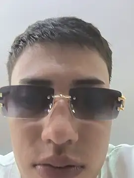 Show de Thiagoo_Vega na webcam
