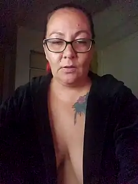 TattedLove4 Webcamshow