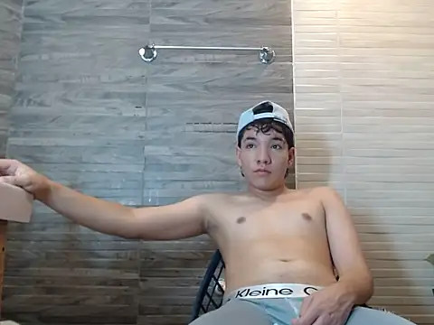 TheSweetKenny Show in webcam
