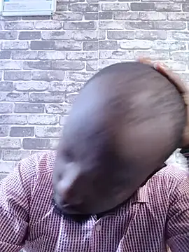 Earnthis Webcam show