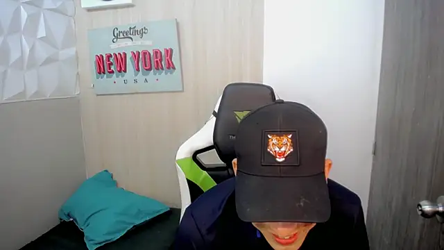 luxury_group Webcamshow