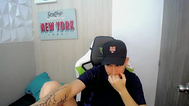 luxury_group's Webcam Show