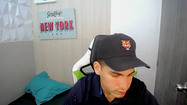 luxury_group Webcamshow