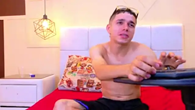 ZoeANDAlex_'s Webcam Show