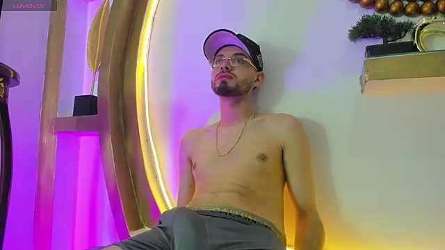 Show modela Liam_Drake na web-kameri