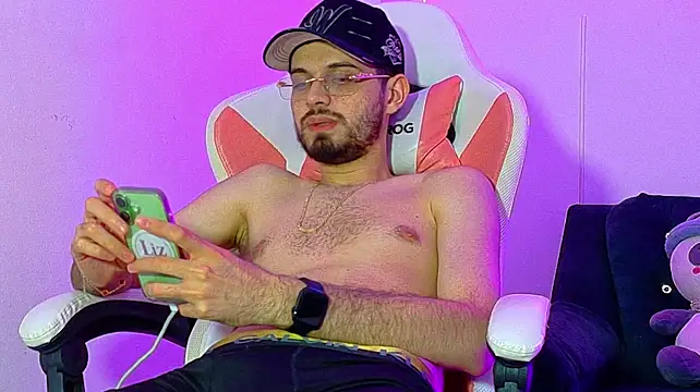 הופעת וובקאם של Liam_Drake
