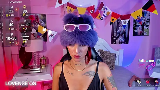 Show de RavynRouge1 na webcam