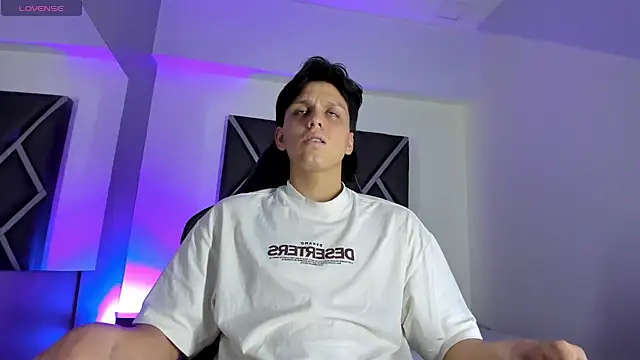 Dante-23 – webcam-show