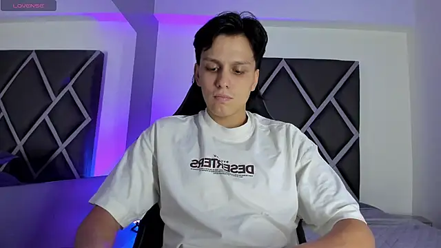 Dante-23 Webcam-Show