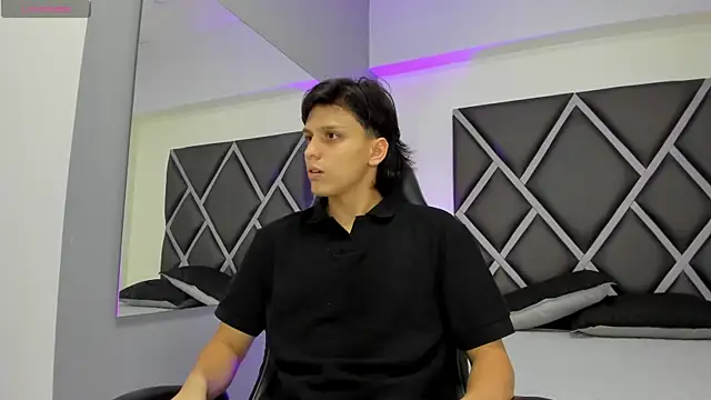 Dante-23 Webcam-Show