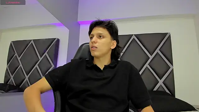 Dante-23 Webcam Show
