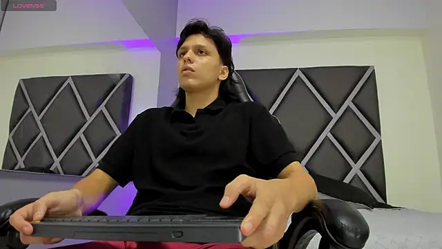 Webkamerová show Dante-23