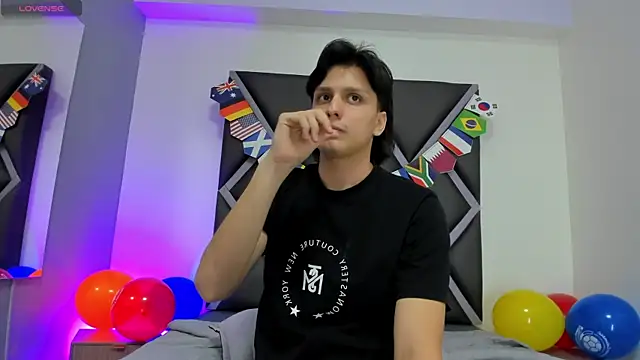 Dante-23 Webcamshow