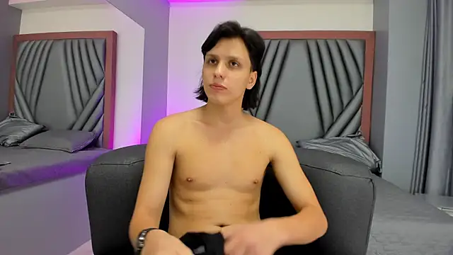 Show modela Dante-23 na web-kameri