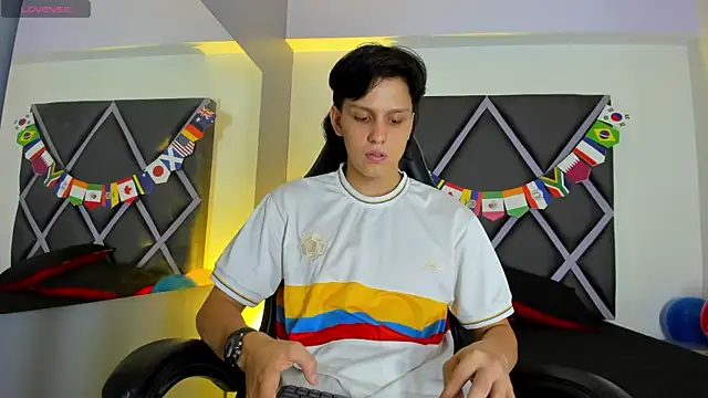 Dante-23 Webcamshow