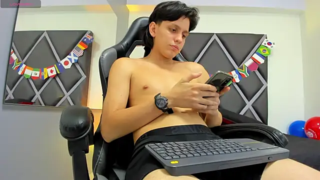 Show de webcam de Dante-23