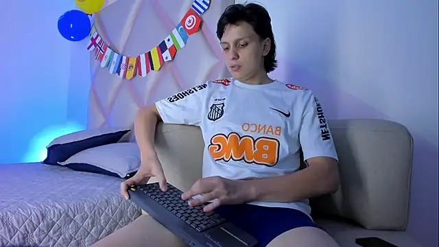 Show de webcam de Dante-23