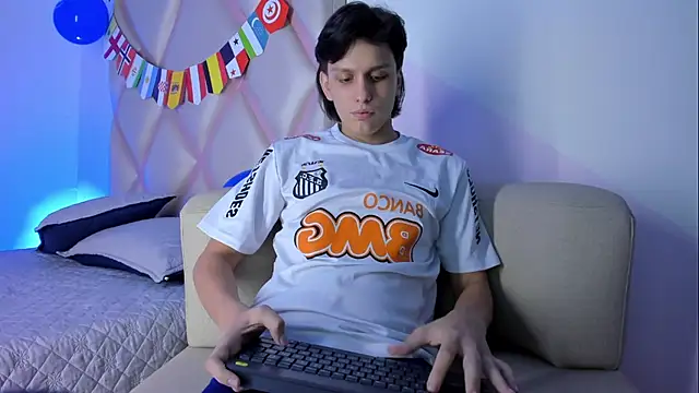Dante-23 Webcam Show